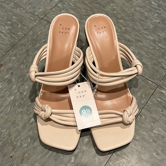 NWT A New Day IVORY ANIA MULE HEELS Women’s 9.5 SANDALS SHOES - Picture 7 of 8